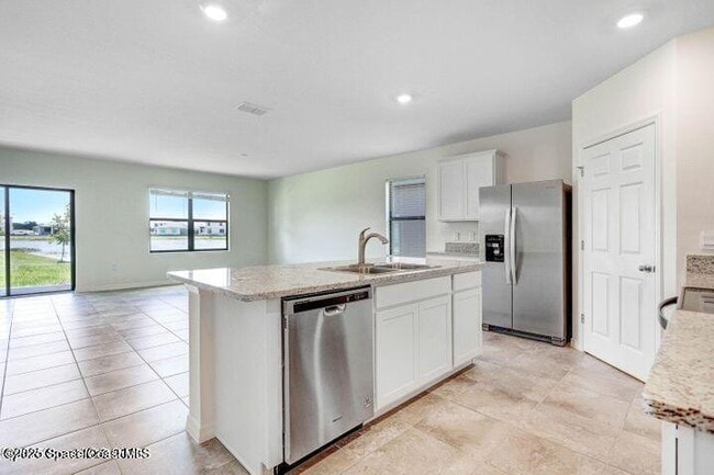 Foto del edificio - 1924 Capital Dr SE