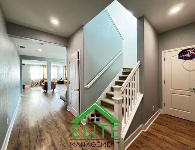 Building Photo - Welcome to this Immaculately Maintained Re...
