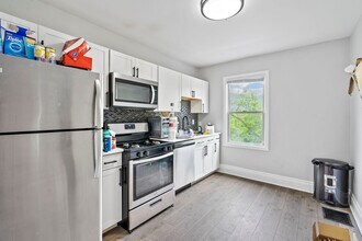 Building Photo - 388 Ingomar St