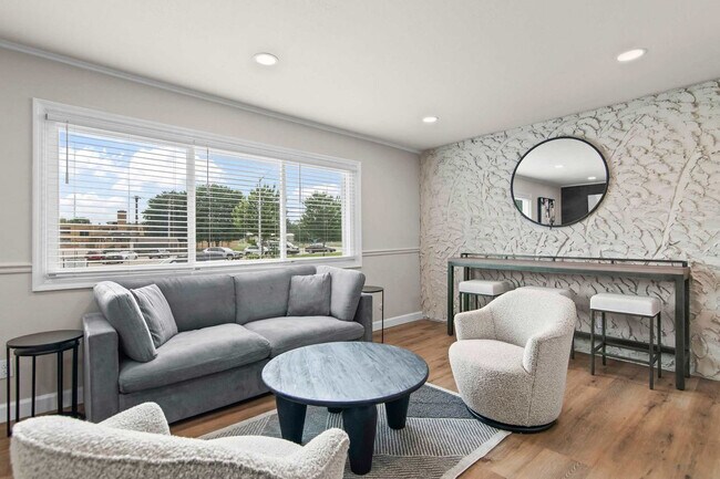 Foto del edificio - 2309 Cherry Hills Dr