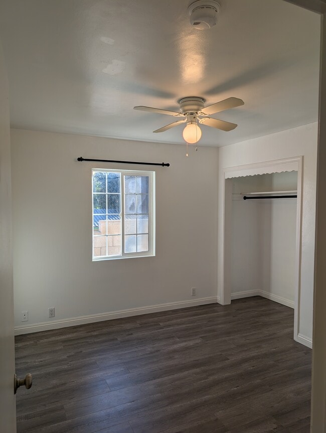 Foto del edificio - 2214 Eckhart Ave