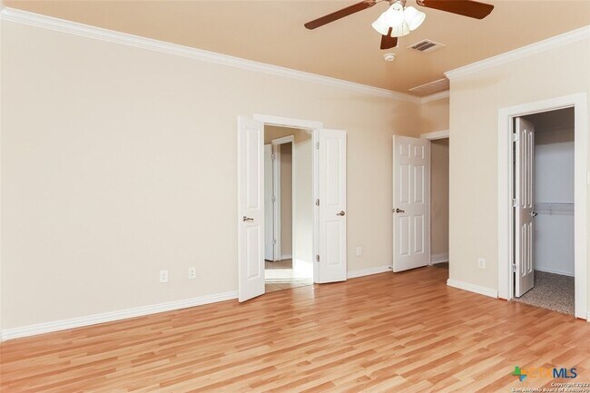 Foto del edificio - 1934 Snowy Egret