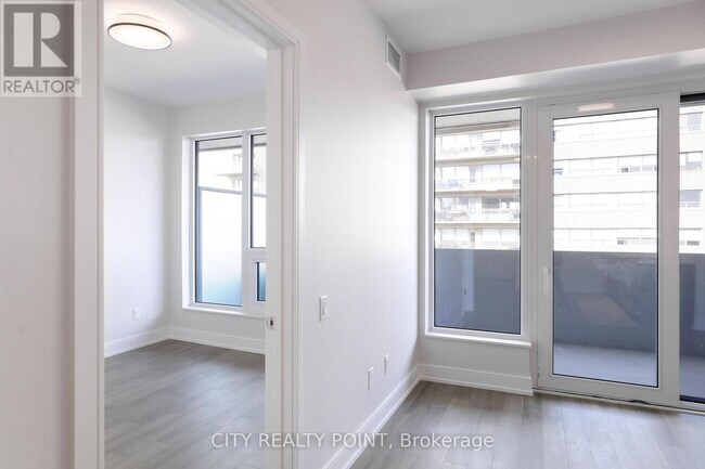 Building Photo - 2525 Bathurst St