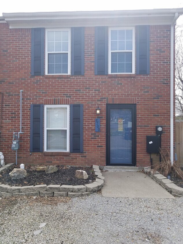 Primary Photo - 9500 Cedar Lake Dr