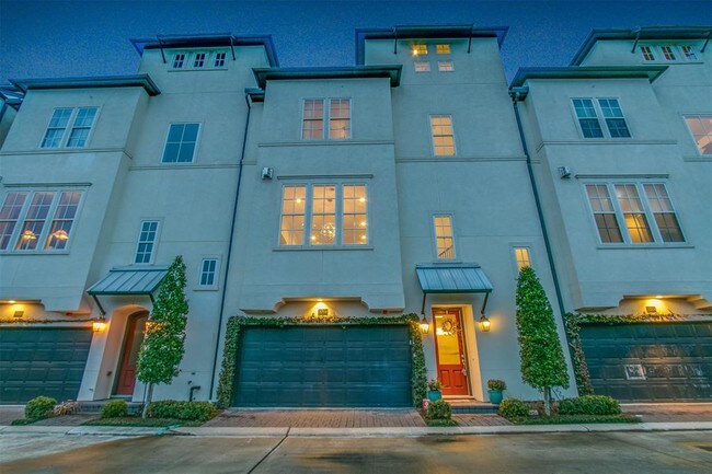 Building Photo - 2218 Lakeshore Edge Dr