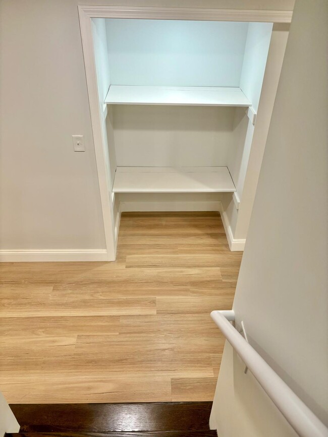 Foto del edificio - 205 Hickory Ln