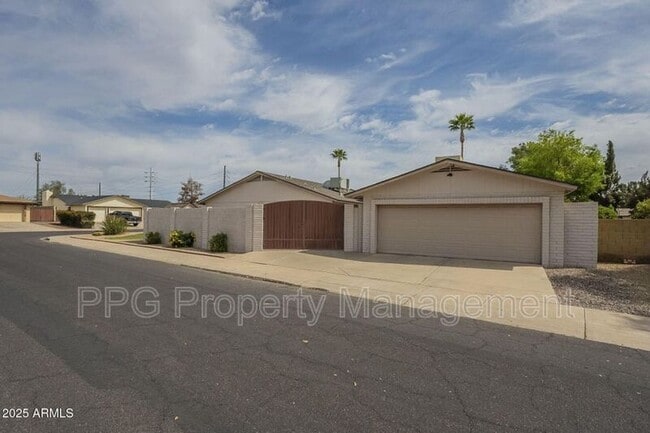 Building Photo - 3413 W Kristal Way