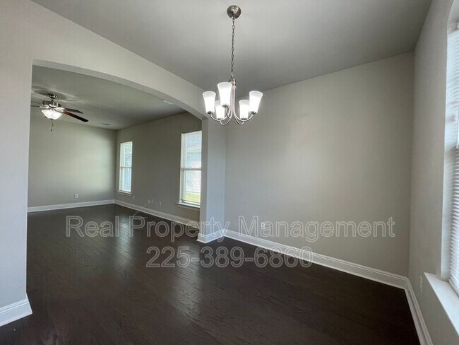 Foto del edificio - 7948 Antebellum Ave