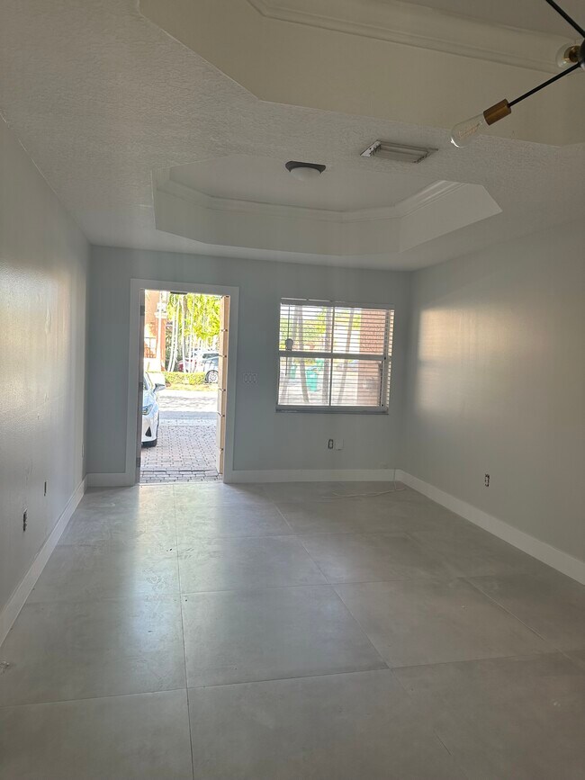 Building Photo - 3173 SW 152nd Ct
