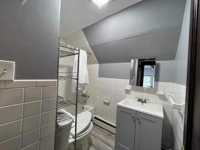 Foto del edificio - 739 Whitney Ave