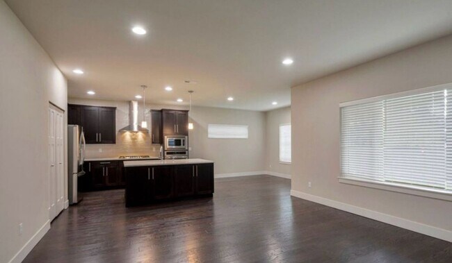 Foto del edificio - Upscale Bothell home in quiet Neighborhood!