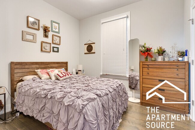 Foto del edificio - 3252 N Lakewood Ave