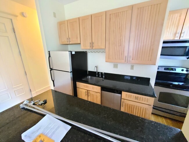 Foto del edificio - 191 Commonwealth Ave