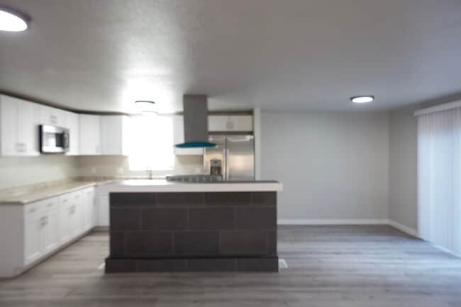 Building Photo - 3 Bedroom 2 Bath NE Salem home is availabl...
