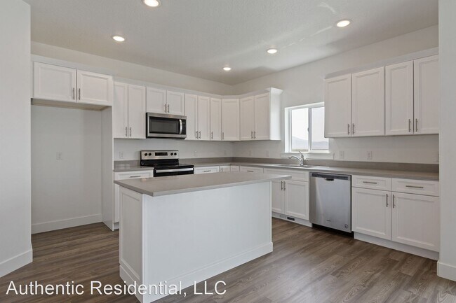 Foto del edificio - 4 br, 3 bath House - 1278 E Pamela St