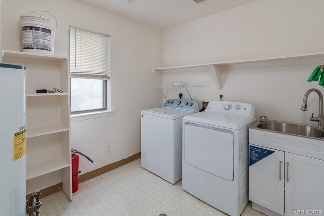 Foto del edificio - 42741 Lilley Pointe Dr