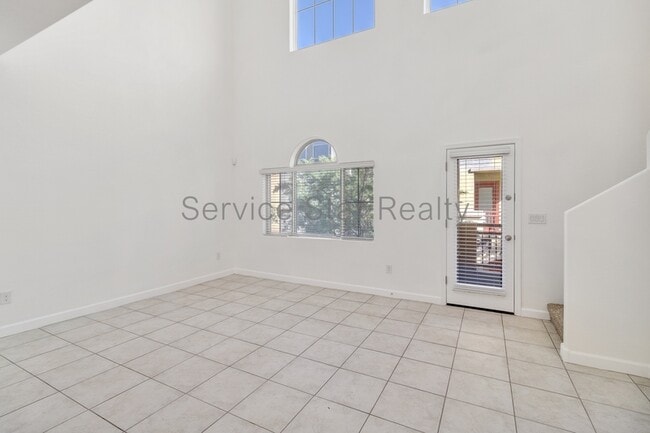 Building Photo - 2150 W Alameda Rd