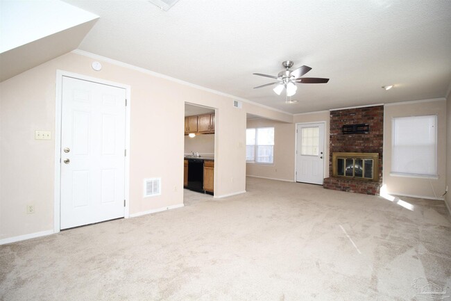 Foto del edificio - 4605 Lennox Pl