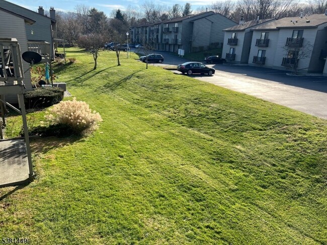 Foto del edificio - 1308 Spruce Hills Dr