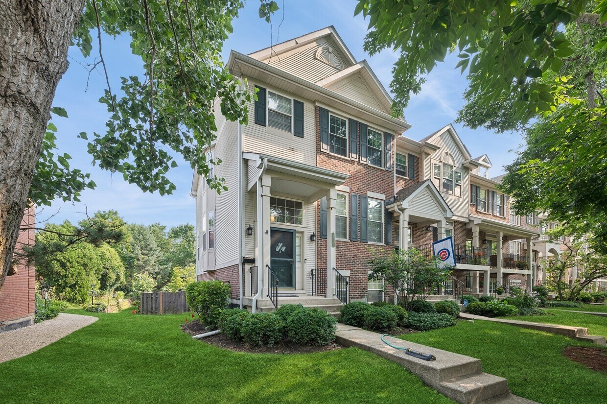 Foto principal - 2106 Rugen Rd