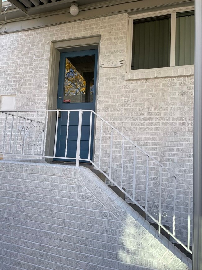 Photo - 471 Clarkson St Apartment