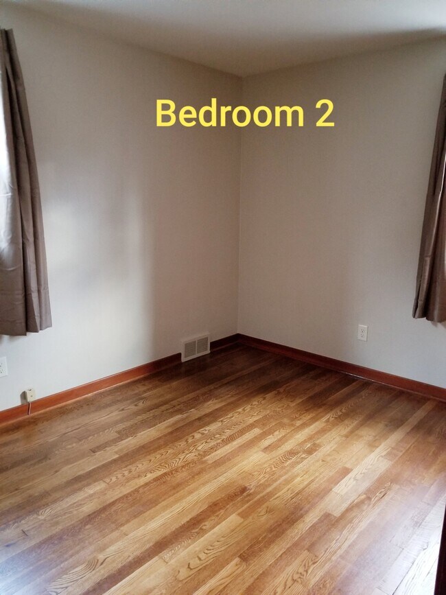 Habitación 2 - 1003 Beechland St