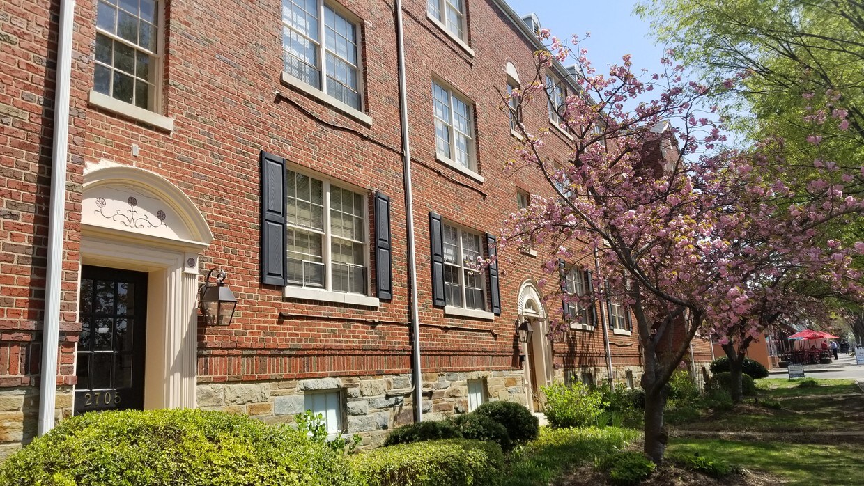 2701 Mt Vernon Ave, Alexandria, VA 22301 Apartments in Alexandria, VA