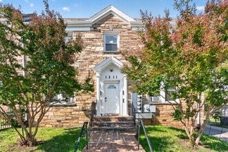 Building Photo - 1211 Simms Pl NE