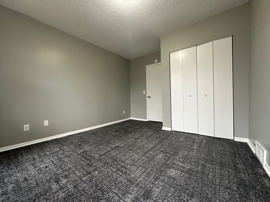 Building Photo - 761 Englewood Ave