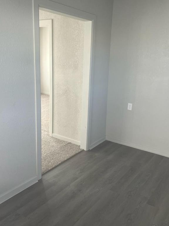 Building Photo - 301 NE 26th St