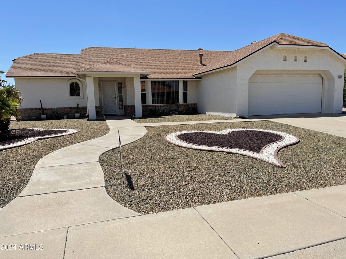 Primary Photo - 14827 W Antelope Dr