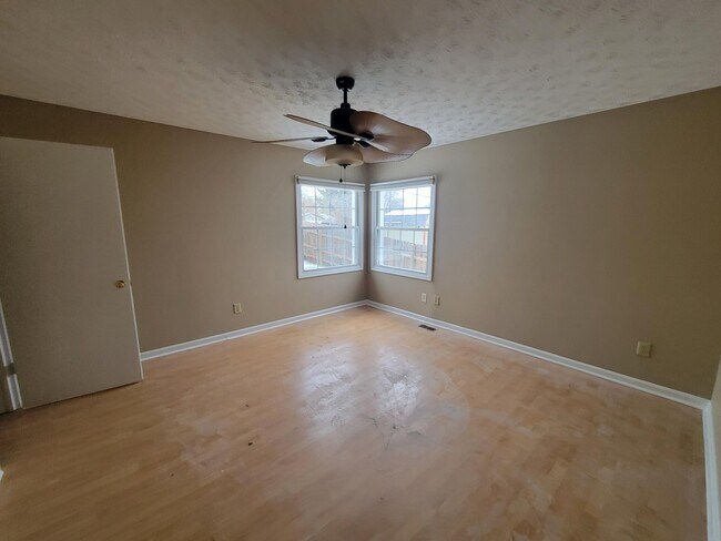 Foto del edificio - 500 Orchard Dr