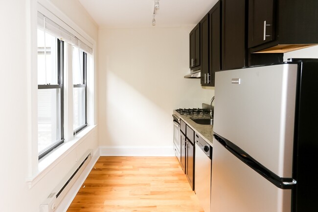 Foto del edificio - 4740 N Hermitage Ave