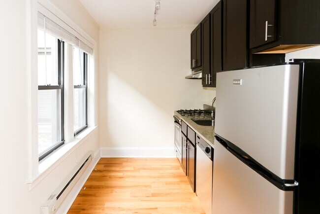 Foto del edificio - 4742 N Hermitage Ave