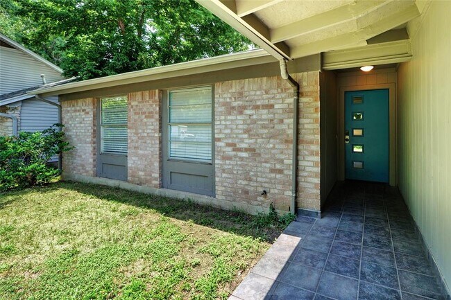 Foto del edificio - 1719 Mearns Meadow Blvd