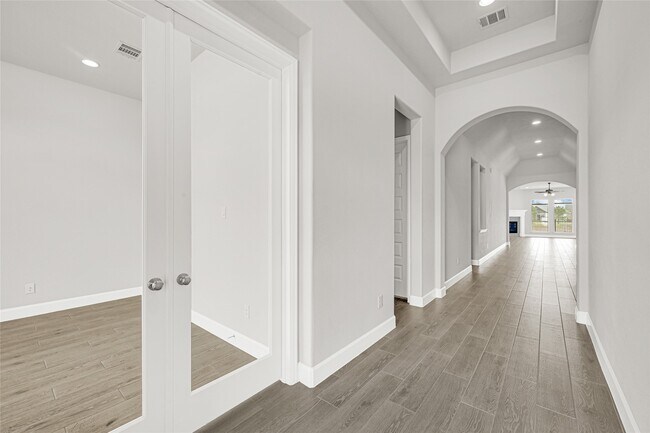 Foto del edificio - 24831 Hibiscus Gdn Wy