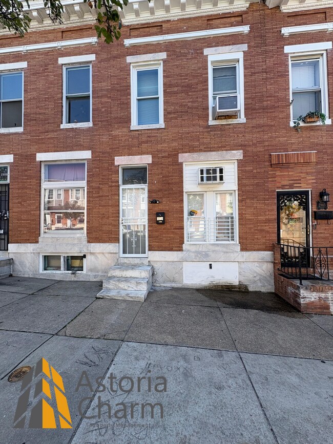 Building Photo - Bright 3 Bedroom Home with Private Basemen...