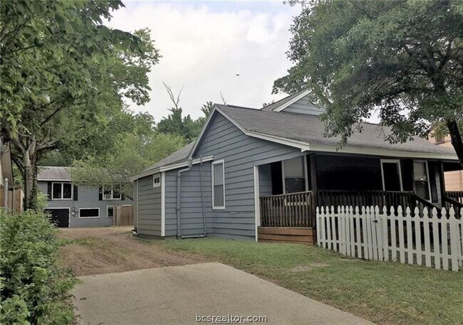 Foto del edificio - 300 S Haswell Dr