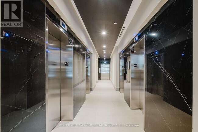Building Photo - 430-3430 Square One Dr