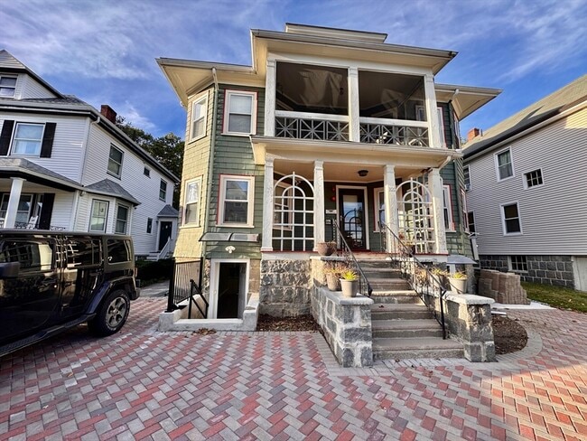 Foto del edificio - 122 Richmond St