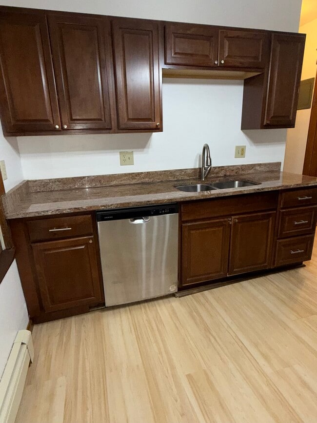 Kitchen - 43 Alpha Rd