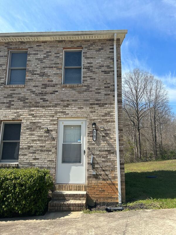 Primary Photo - 4707 Grassy Creek Rd