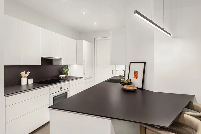 Foto del edificio - 324 W 108th St