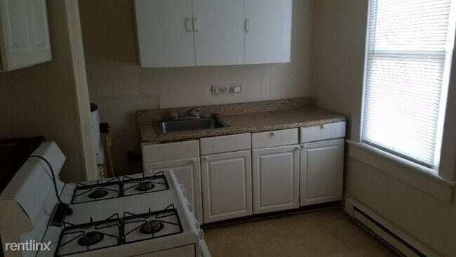 Building Photo - 2 br, 1 bath House - 711 Jefferson Davis Hwy