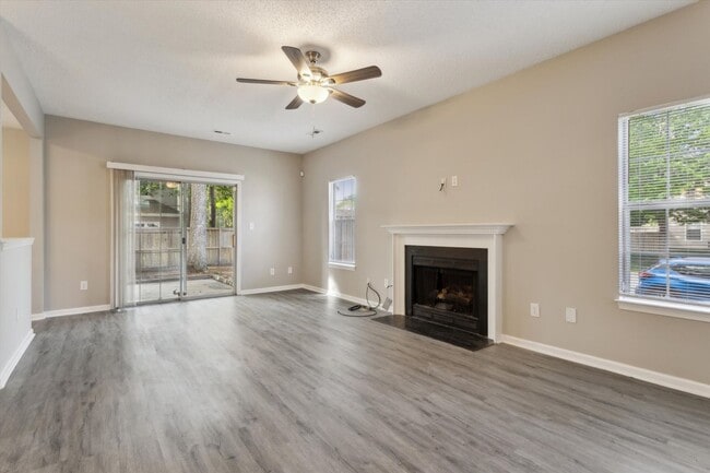 Building Photo - Kiln Creek - Player's Choice