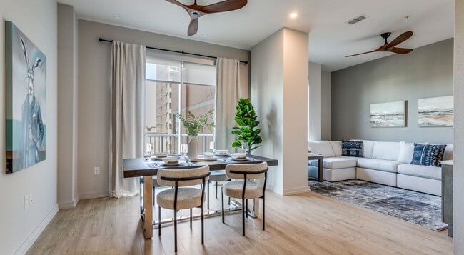 Building Photo - 3700M