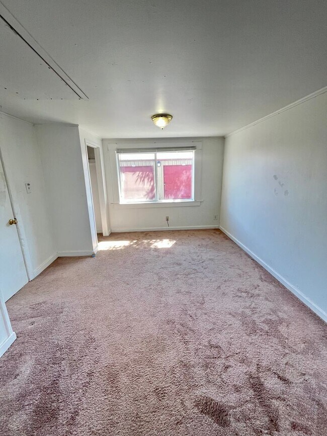 Foto del edificio - 919 W Heron St