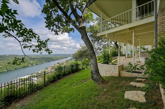 Foto del edificio - 3427 Monte Vista Dr