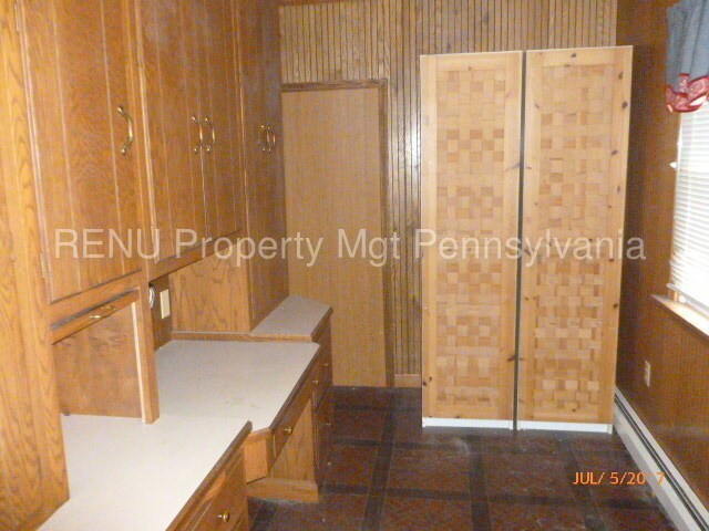 Building Photo - 384 South St