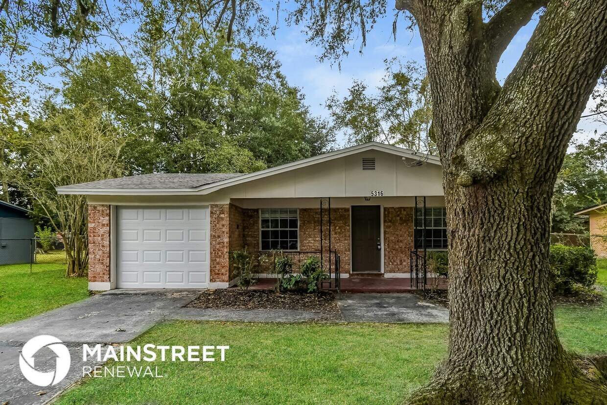 Foto principal - 5316 Arrowsmith Rd